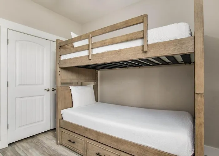 Sea Glass Paradise Pet-friendly 5 Mins From Holiday home Pensacola